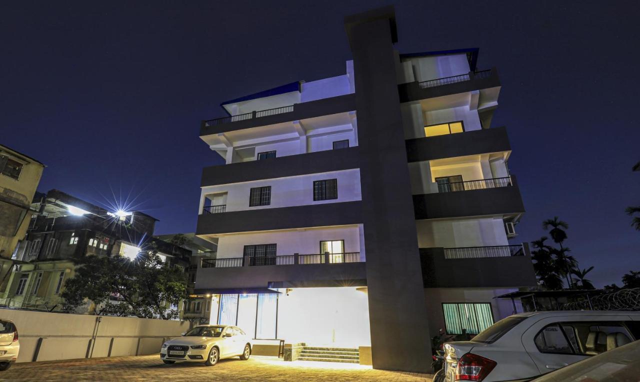 ホテル Treebo Arna Residency グワーハーティー エクステリア 写真