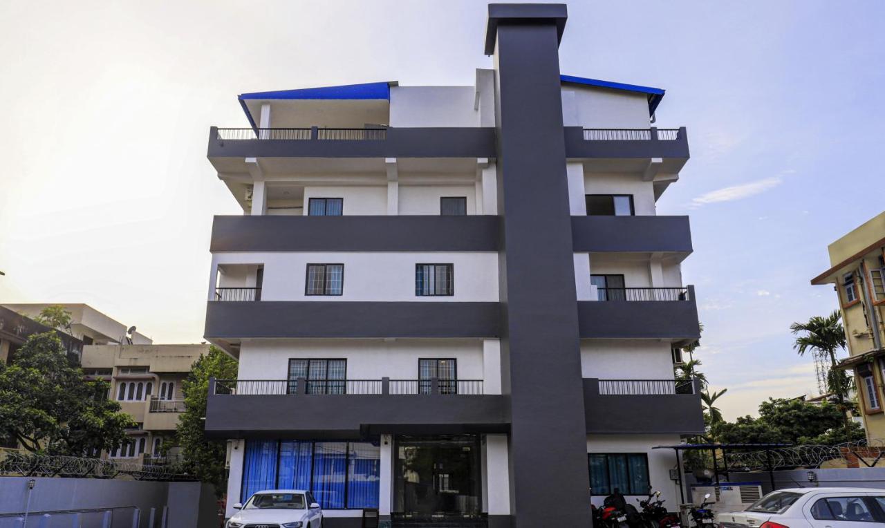 ホテル Treebo Arna Residency グワーハーティー エクステリア 写真