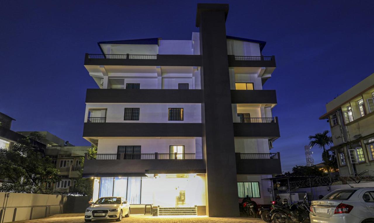 ホテル Treebo Arna Residency グワーハーティー エクステリア 写真